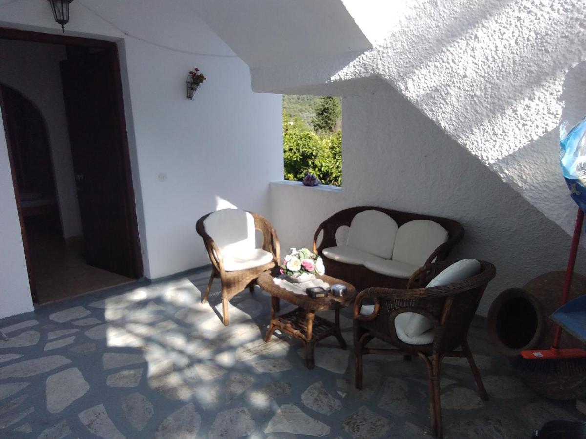 Villa Ourania Troulos Exterior photo